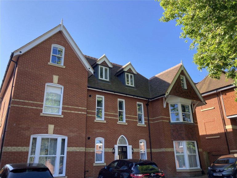London Road, Canterbury, Kent, CT2