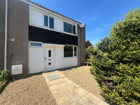 View Full Details for Thornton Place, Horley, Surrey, RH6
