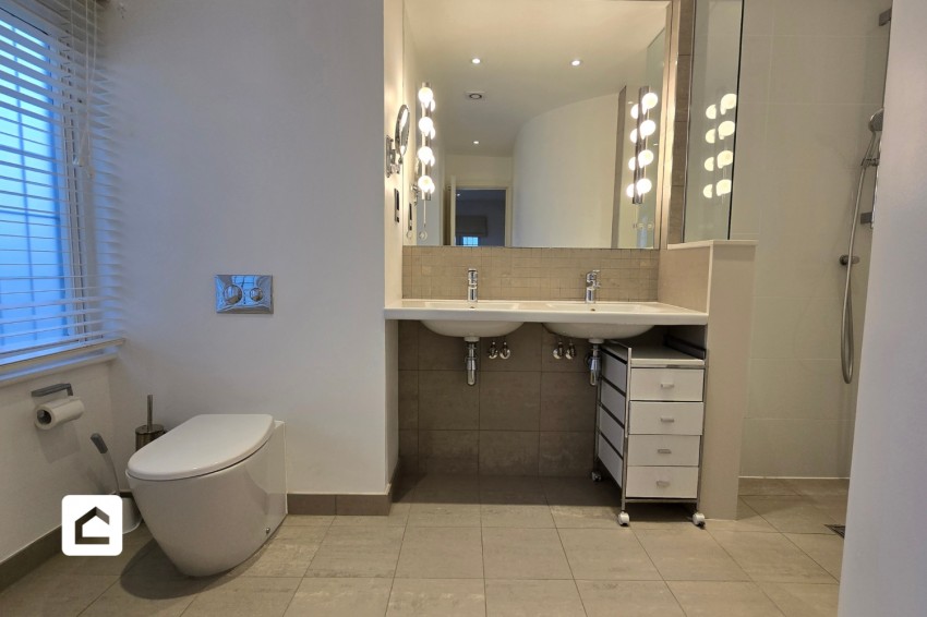Images for Epsom, Surrey, KT18