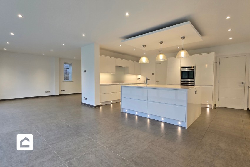 Images for Epsom, Surrey, KT18