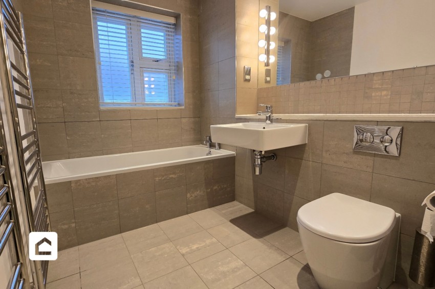 Images for Epsom, Surrey, KT18