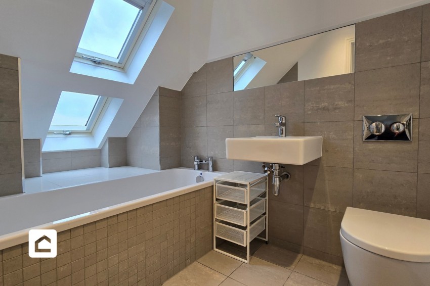 Images for Epsom, Surrey, KT18