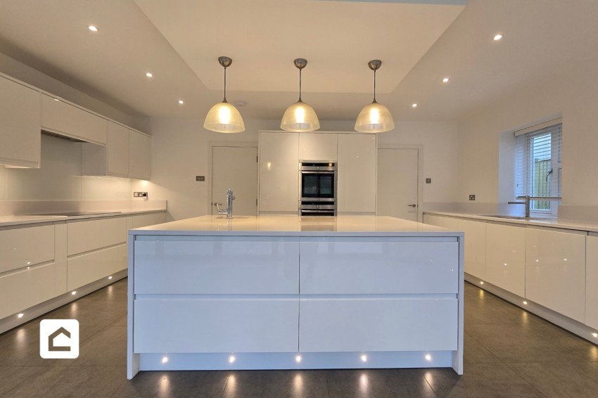 Images for Epsom, Surrey, KT18